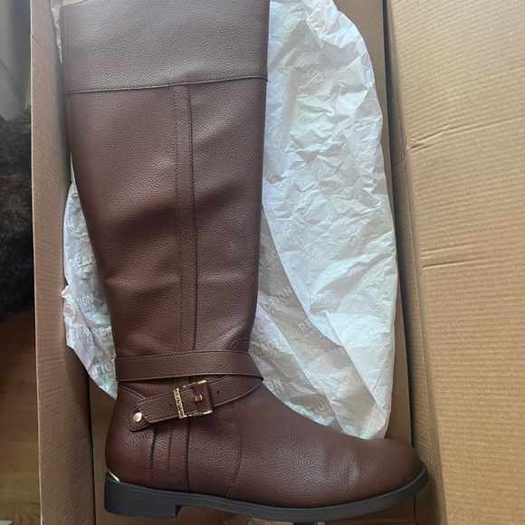 Kenneth Cole "Reaction" mid-calf bootie (original box) - Picture 2 of 5